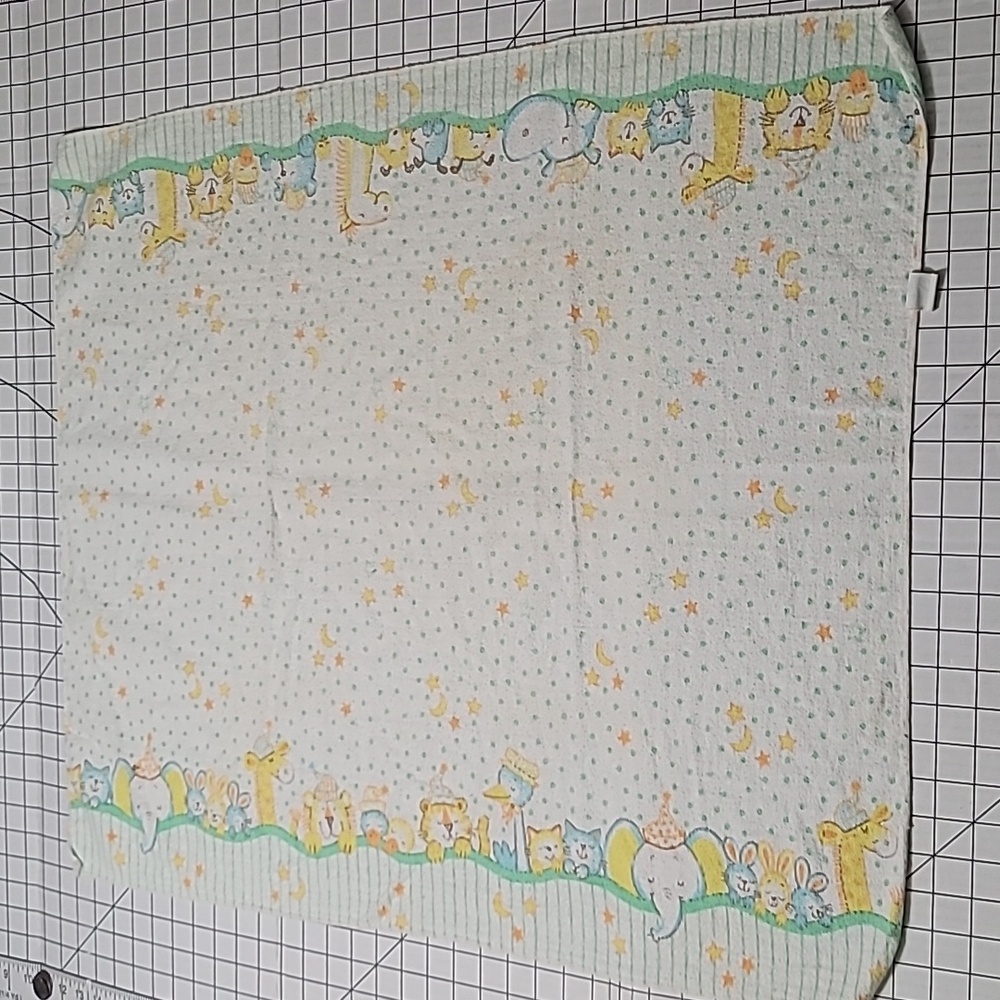 Vintage Toddler Time Sleeping Circus Animals  Stars Dots and Pin Stripes 🐘 🎪🎠